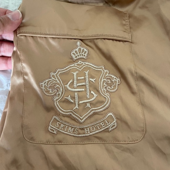 Skims satin tan embroidered robe top - Picture 2 of 6